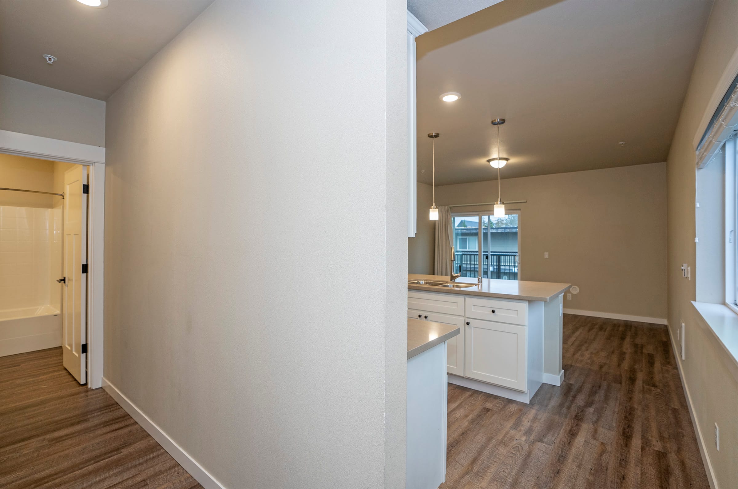 11 Residences on Fife – Unit 204