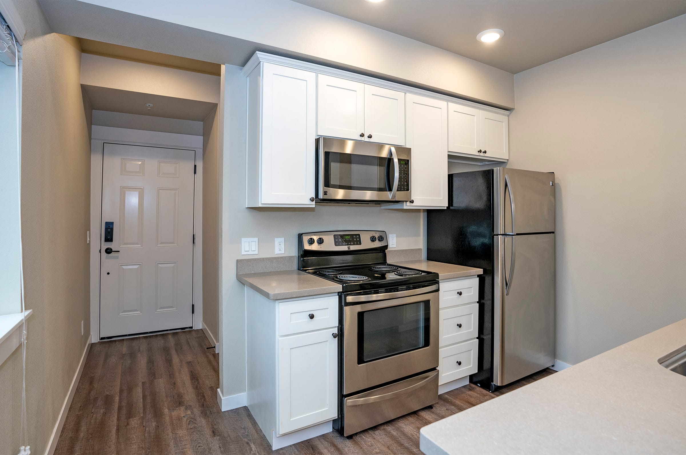 15 Residences on Fife – Unit 204