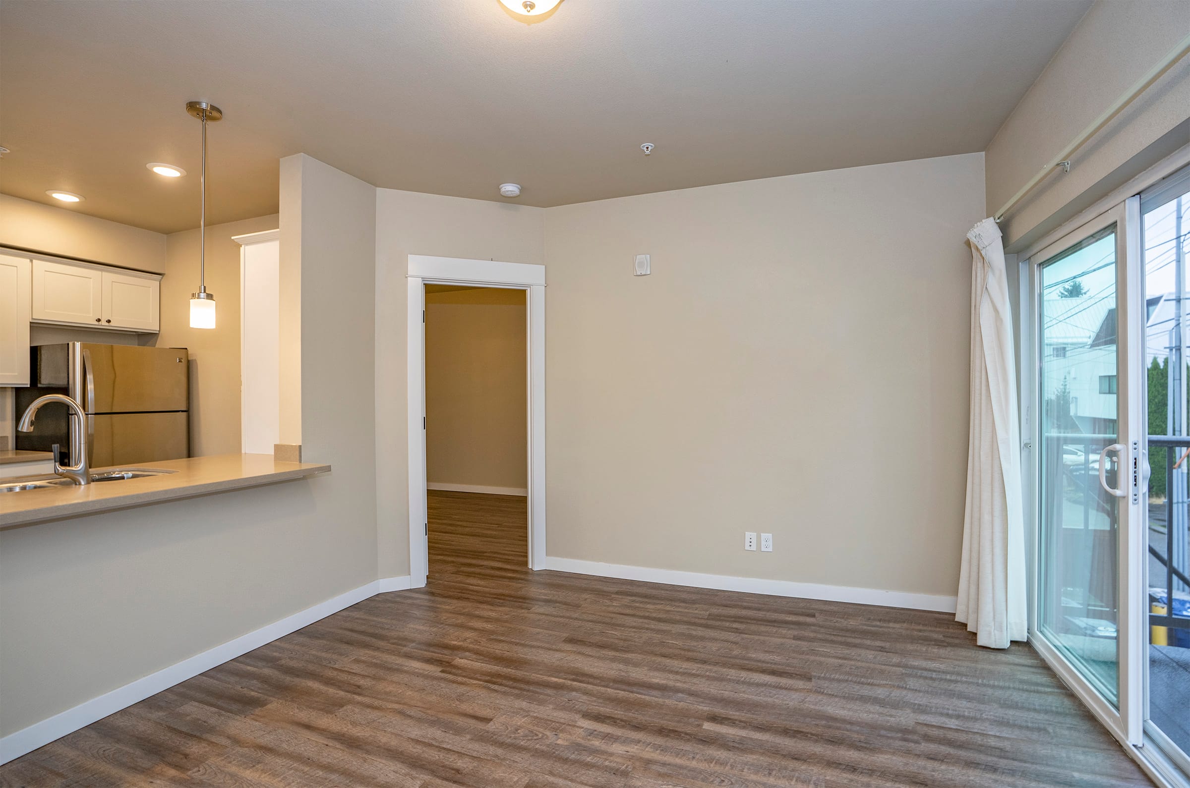 19 Residences on Fife – Unit 204