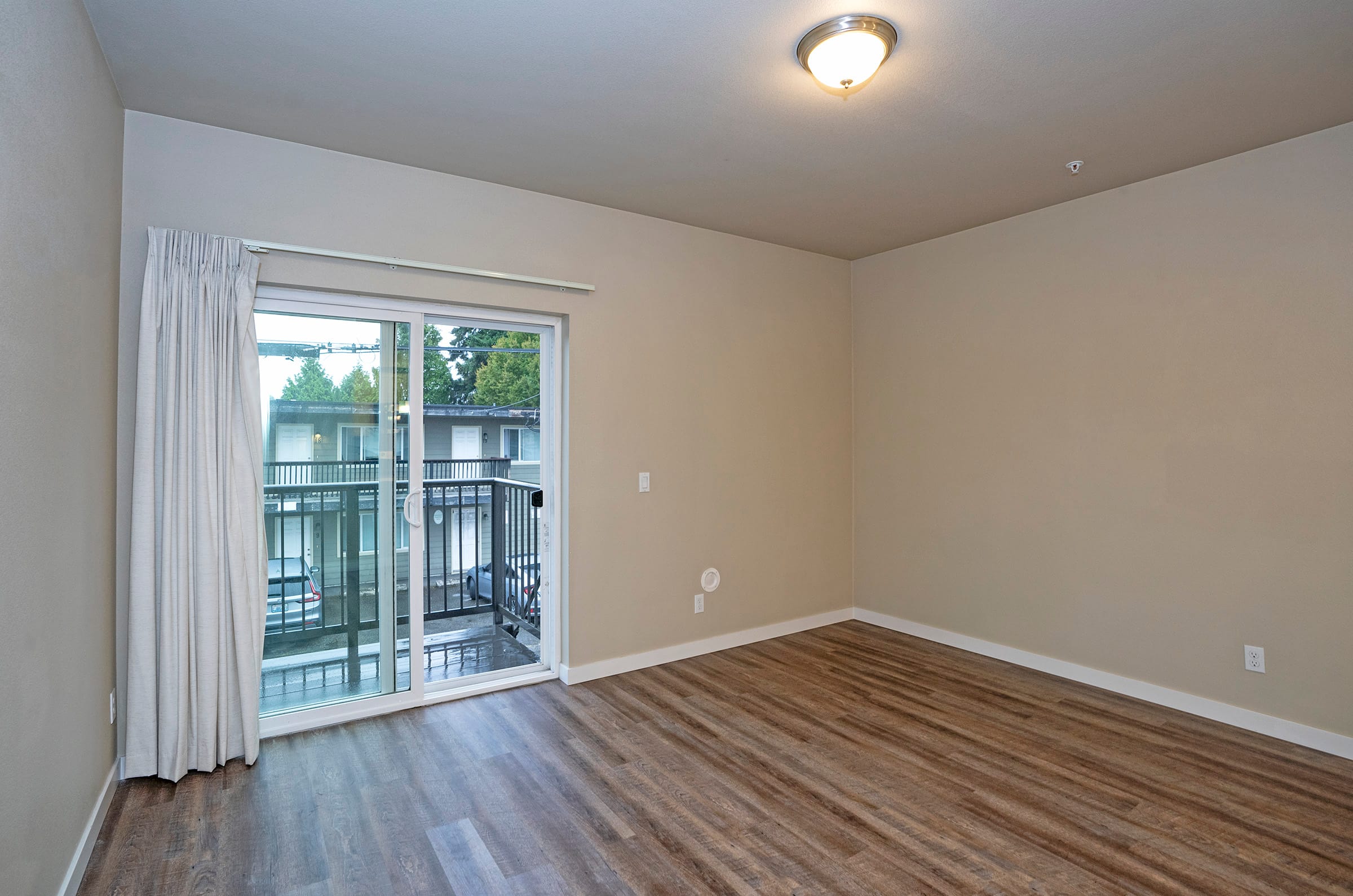 22 Residences on Fife – Unit 204